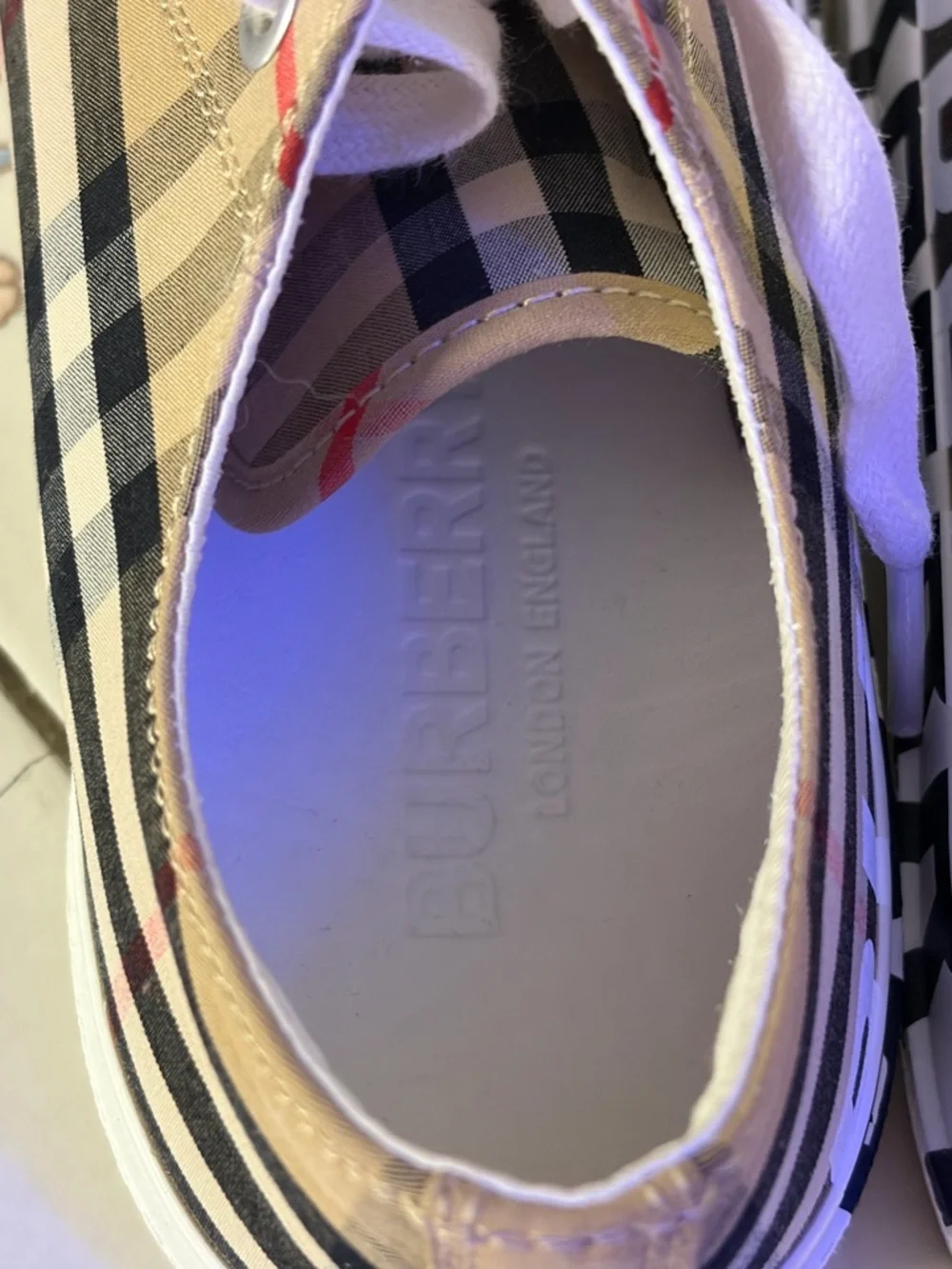Burberry Logo Print Vintage Check Cotton Low Top Sneakers EU 39.5 US Women’s 9 - Picture 15 of 15